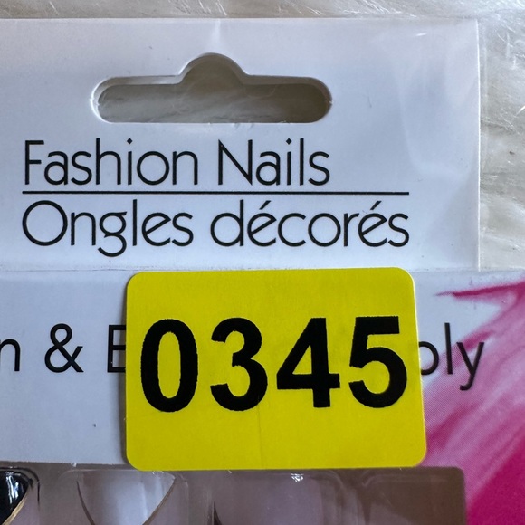 🩷5/$10 Sassy+Chic Fashion Nails - Picture 5 of 5